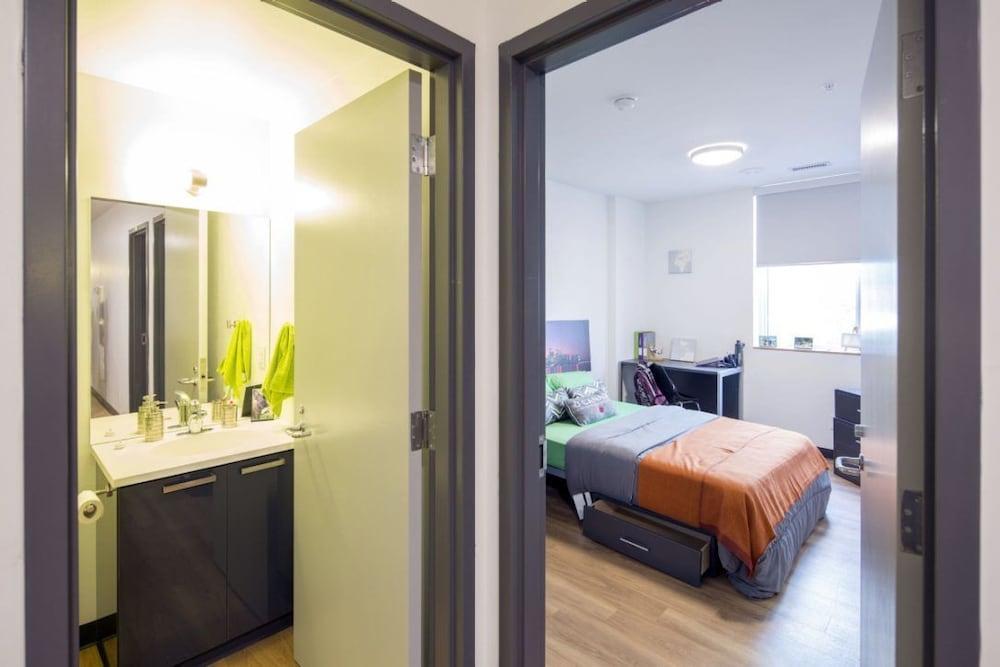 Centennial Place Student Residence Scarborough Торонто Экстерьер фото